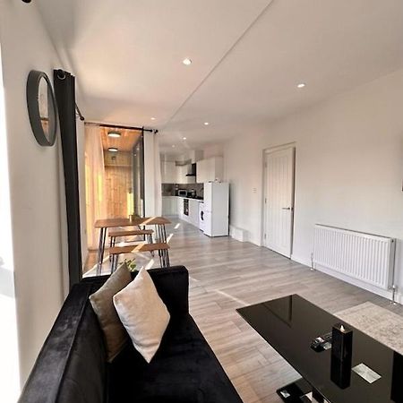 Stratford Apartment With Balcony Londra Dış mekan fotoğraf