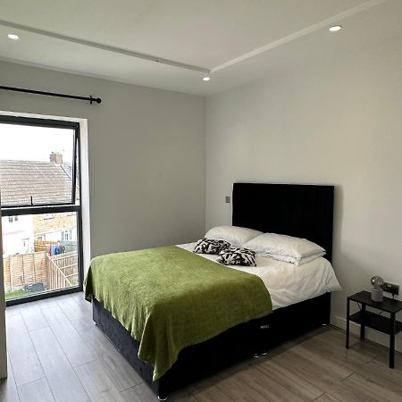 Stratford Apartment With Balcony Londra Dış mekan fotoğraf
