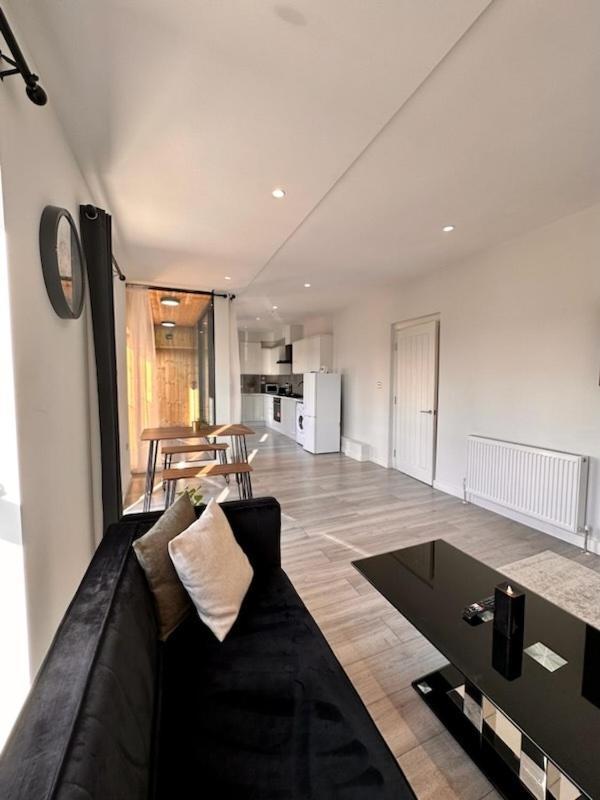 Stratford Apartment With Balcony Londra Dış mekan fotoğraf